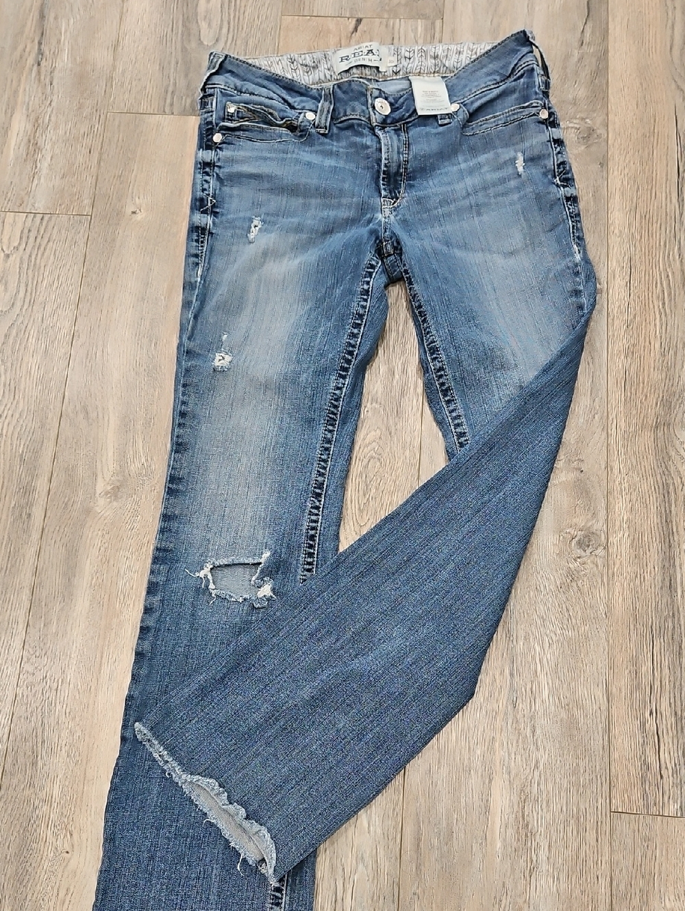 Ariat Women's Medium Blue Distressed Jeans